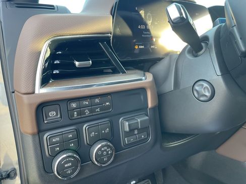 New 2026 Chevrolet Suburban High Country image 16