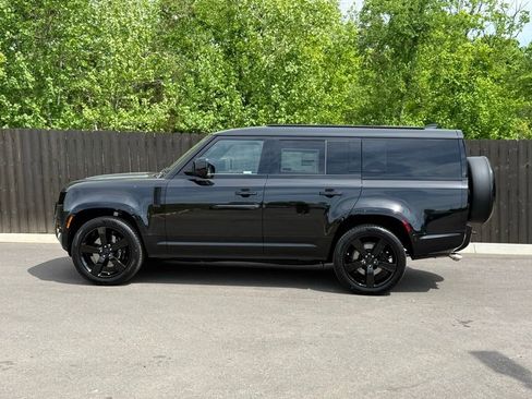 New 2026 Land Rover Defender 130 V8 AWD/4WD image 2