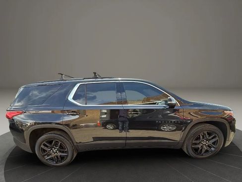 Used 2019 Chevrolet Traverse LT w/ LPO, Blackout Package image 4
