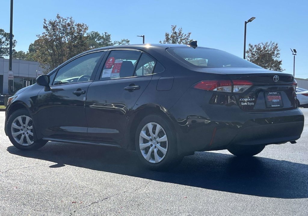 New 2027 Toyota Corolla LE FWD image 4