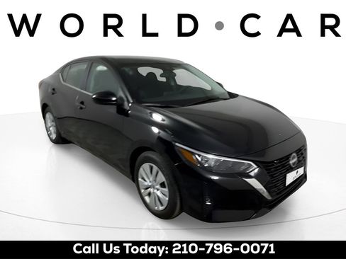 Used 2025 Nissan Sentra S image 1