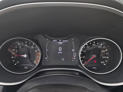 Used 2018 Jeep Compass Latitude image 18