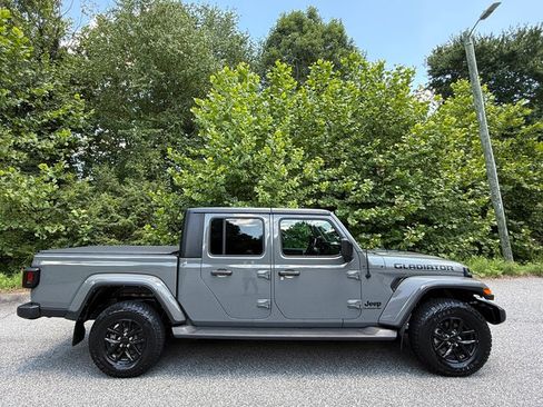 Used 2022 Jeep Gladiator Sport AWD/4WD image 5