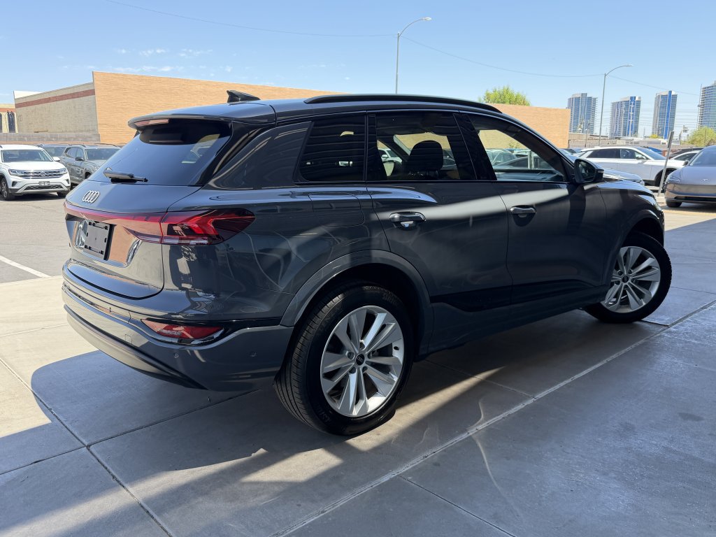 Used 2025 Audi Q6 e-tron Premium w/ Premium Plus RWD image 4