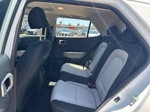 Used 2026 Hyundai Venue SEL FWD image 24