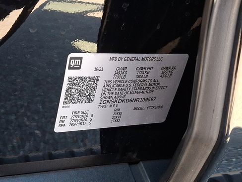 Used 2022 Chevrolet Suburban Z71 w/ Luxury Package image 29