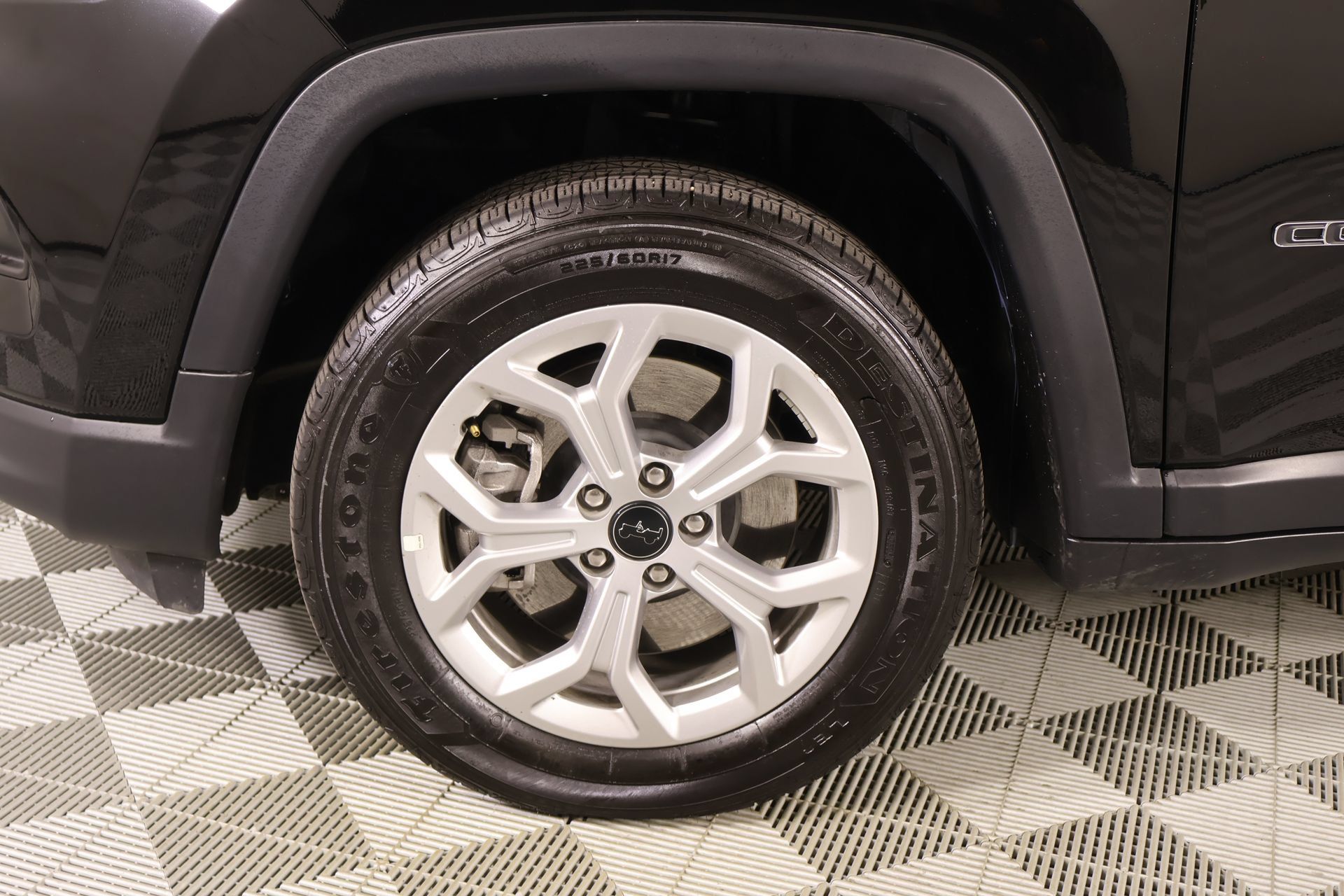 Used 2026 Jeep Compass Latitude AWD/4WD image 16