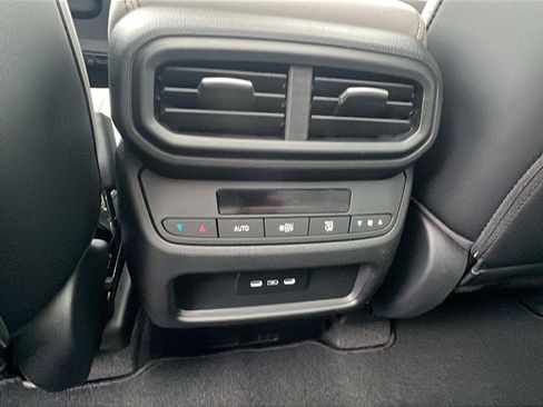 New 2025 Honda Pilot Touring image 23