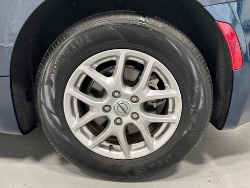 Used 2023 Chrysler Pacifica Touring-L image 63