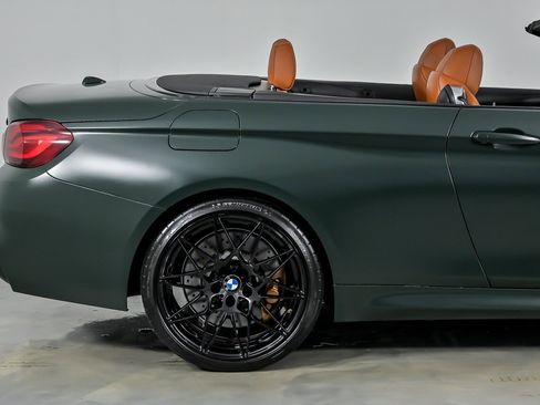 Used 2020 BMW M4 Convertible w/ Competition Package RWD image 13