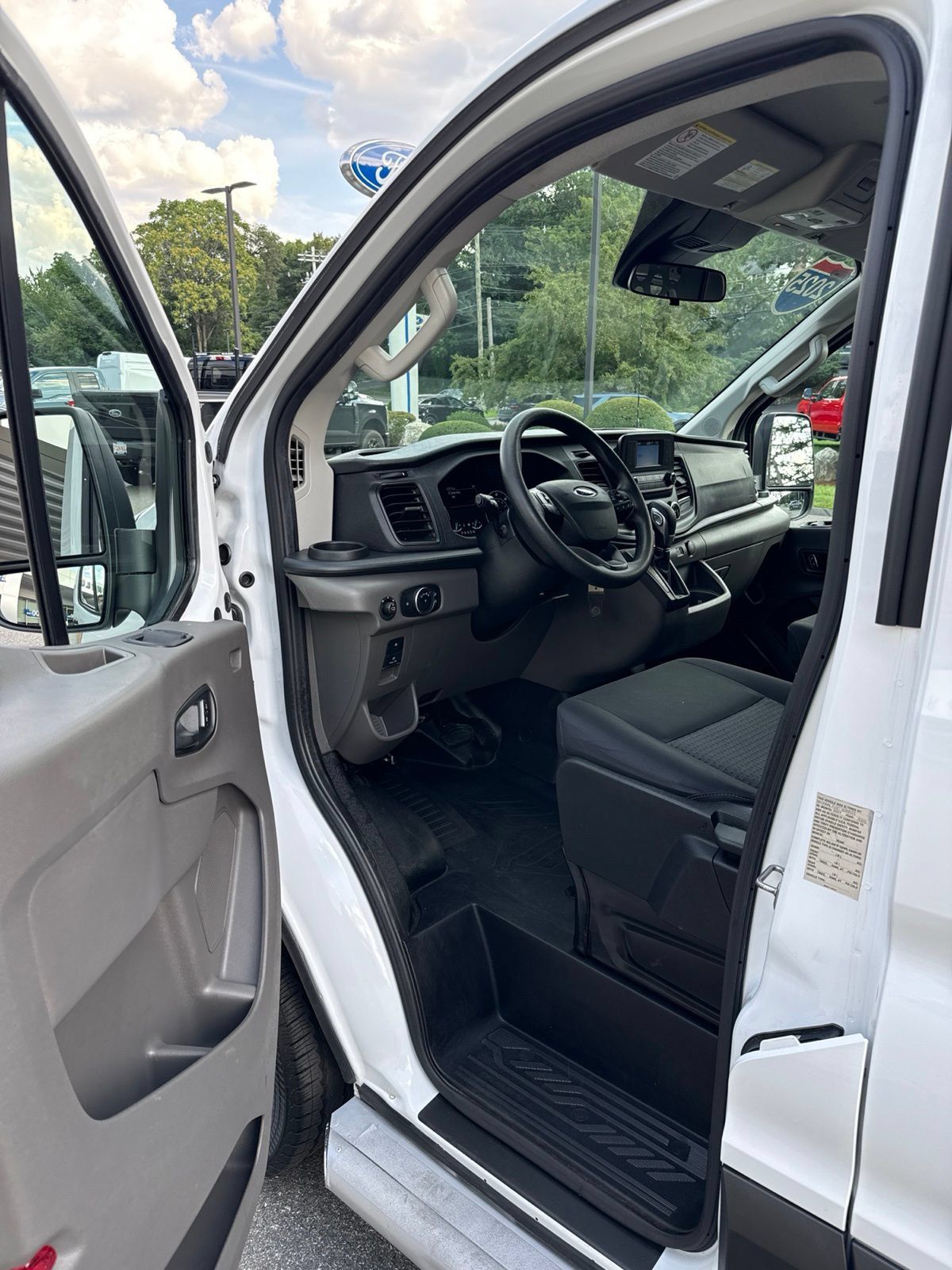 Used 2025 Ford Transit 250 Low Roof w/ Exterior Upgrade Package RWD image 9
