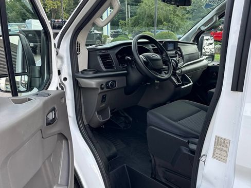 Used 2025 Ford Transit 250 Low Roof w/ Exterior Upgrade Package RWD image 9