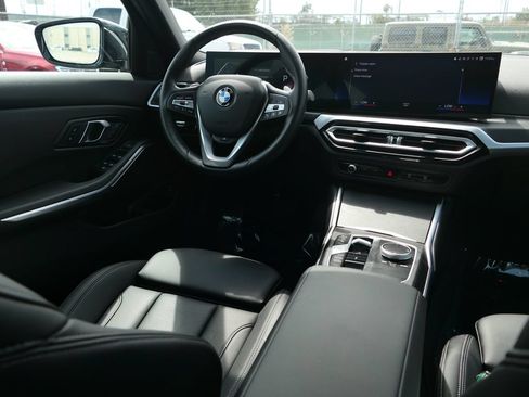 Used 2024 BMW 330i xDrive Sedan AWD/4WD image 25