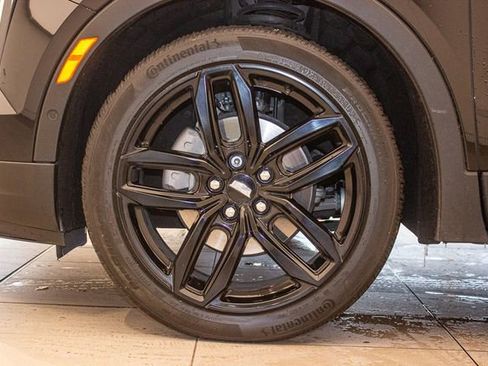 Used 2023 Cadillac XT4 Sport w/ Enhanced Visibility Package image 9