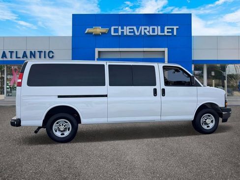 Certified 2024 Chevrolet Express 3500 LT w/ LT Preferred Equipment Group image 6