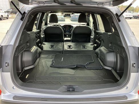 Used 2025 Subaru Forester Premium image 26