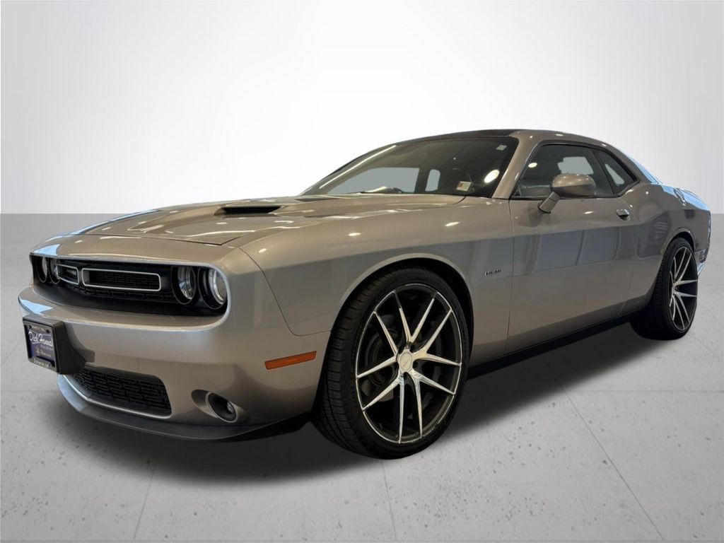Used 2015 Dodge Challenger R/T w/ Quick Order Package 28D R/T RWD image 2
