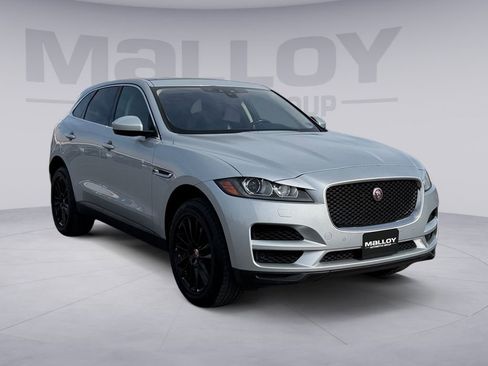 Used 2020 Jaguar F-PACE Prestige image 7