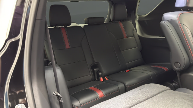 New 2027 Chevrolet Traverse RS w/ LPO, Floor Liner Package AWD/4WD image 26