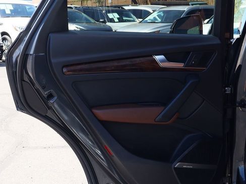 Used 2018 Audi Q5 2.0T Premium Plus w/ Premium Plus Package image 31