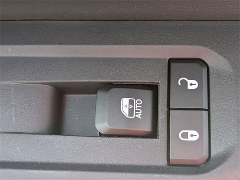 New 2026 Jeep Compass Latitude image 32