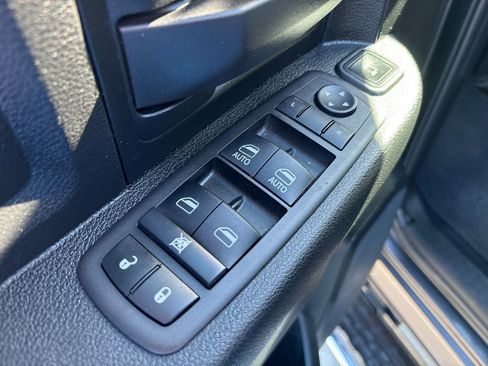 Used 2024 RAM 2500 Tradesman w/ Chrome Appearance Group AWD/4WD image 15
