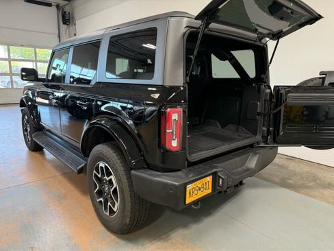 Used 2025 Ford Bronco Outer Banks AWD/4WD image 4