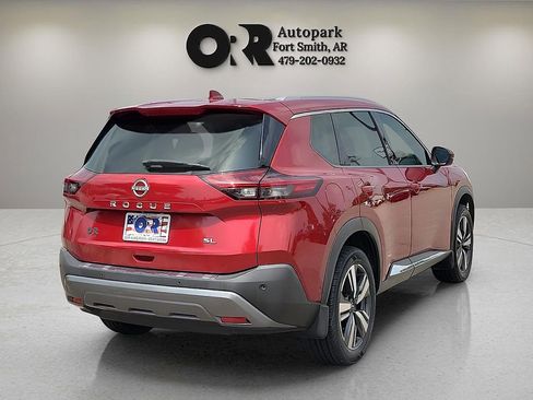 Used 2023 Nissan Rogue SL w/ SL Premium Package FWD image 5