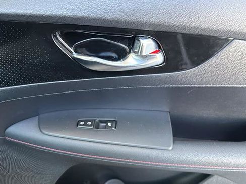 Used 2023 Kia Forte GT w/ GT2 Package image 18