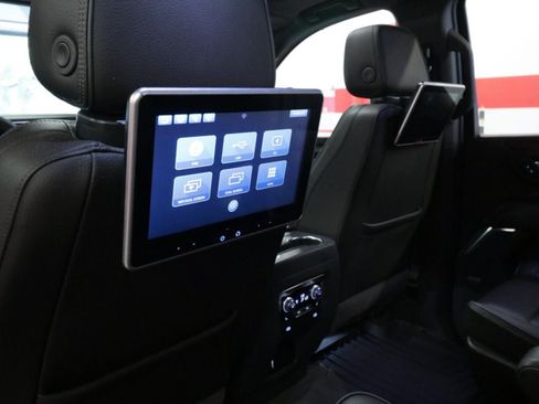 Used 2021 GMC Yukon XL Denali AWD/4WD image 19