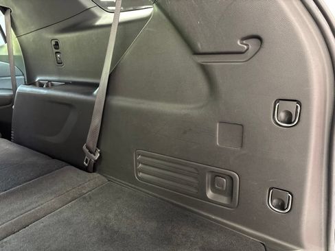 Used 2023 Chevrolet Traverse LT AWD/4WD image 42