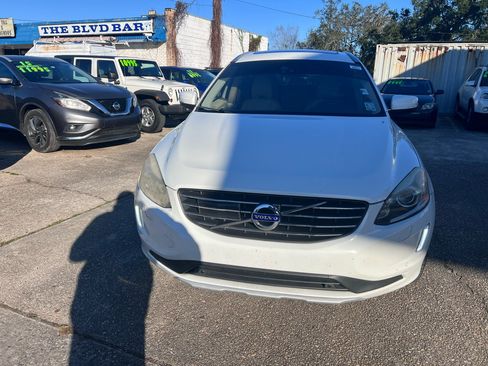 Used 2016 Volvo XC60 T6 Platinum image 3