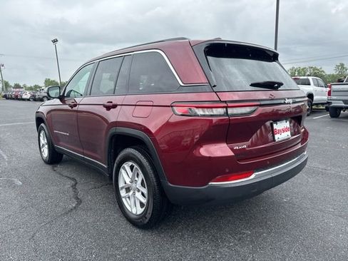Used 2025 Jeep Grand Cherokee Laredo X w/ Luxury Tech Group I AWD/4WD image 16