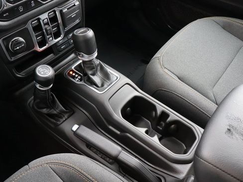 New 2025 Jeep Gladiator Sport image 26