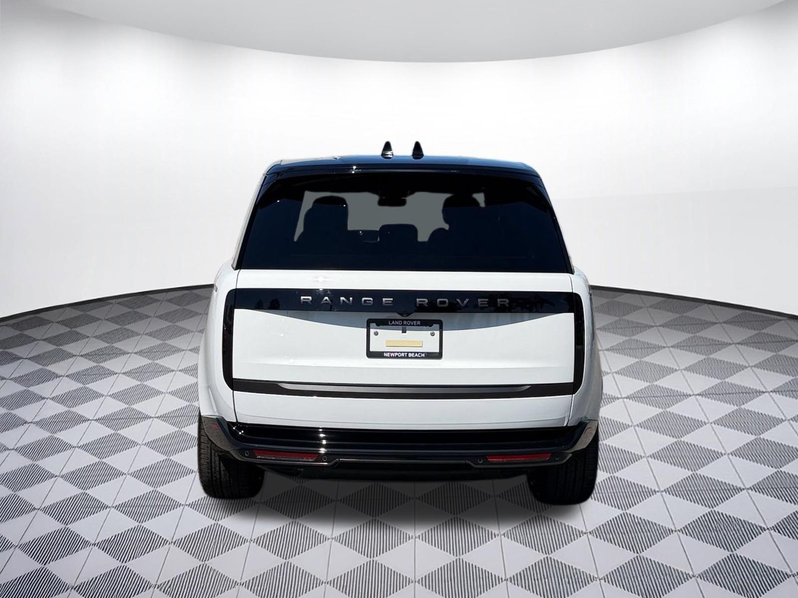 New 2027 Land Rover Range Rover Long Wheelbase SE AWD/4WD image 10