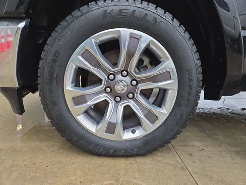 Used 2023 RAM 1500 Limited image 10