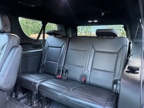 Used 2021 GMC Yukon XL Denali w/ Denali Premium Package image 13