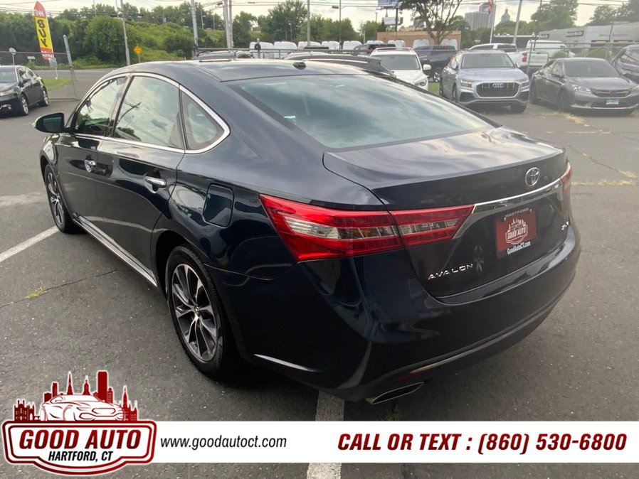 Used 2018 Toyota Avalon XLE FWD image 7