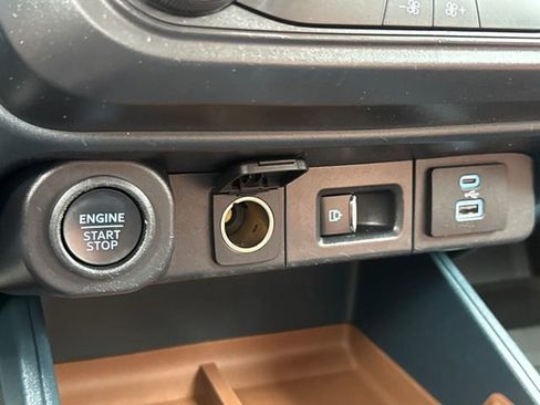 Used 2022 Ford Maverick Lariat FWD image 27