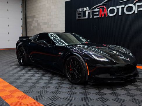 Used 2019 Chevrolet Corvette Z06 w/ Z07 Performance Package RWD image 13