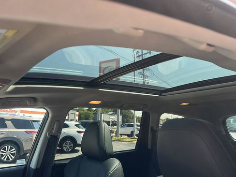Used 2022 Subaru Ascent Limited w/ Technology Package AWD/4WD image 23