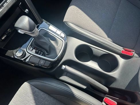 Used 2025 Kia Seltos S FWD image 20