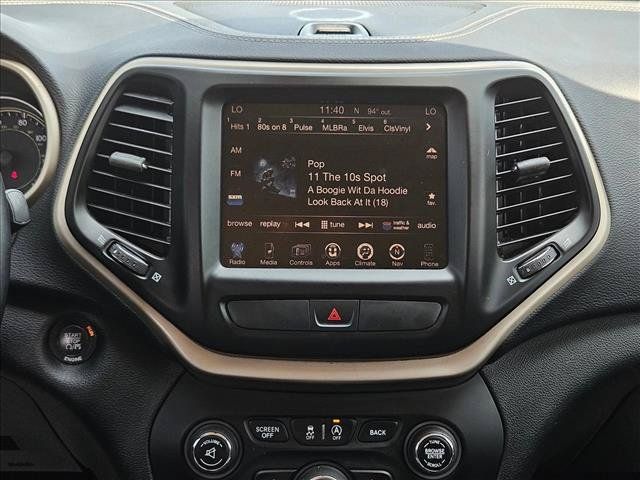 Used 2015 Jeep Cherokee Latitude w/ Comfort/Convenience Group FWD image 12