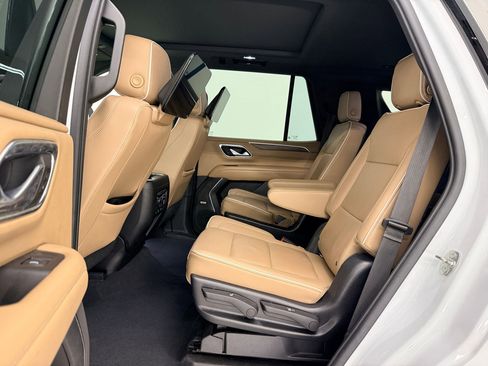 Used 2022 Chevrolet Tahoe Premier RWD image 14