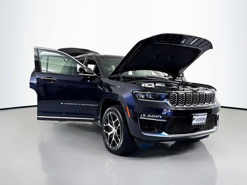 Used 2023 Jeep Grand Cherokee Summit AWD/4WD image 27