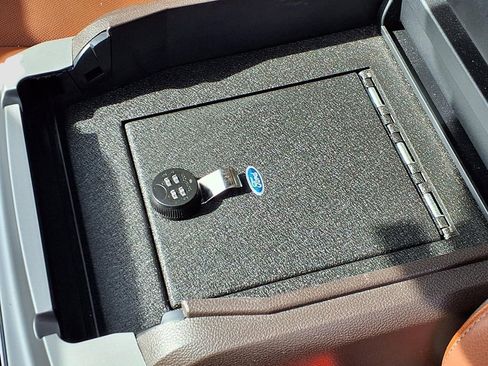 Used 2022 Ford F350 King Ranch w/ King Ranch Ultimate Package image 21