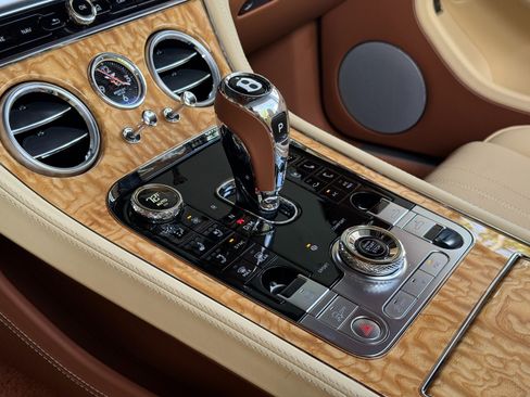 Used 2023 Bentley Continental GT Mulliner AWD/4WD image 43