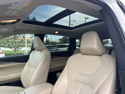 Used 2023 INFINITI QX60 Luxe w/ Vision Package AWD/4WD image 3