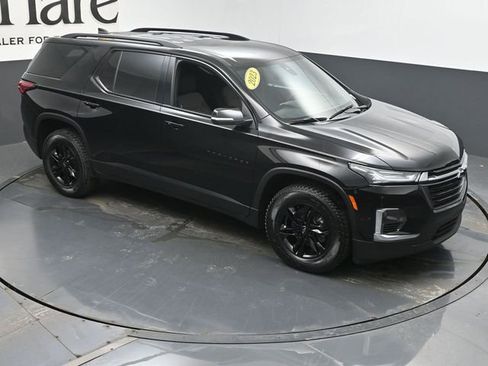 Used 2023 Chevrolet Traverse LT image 48