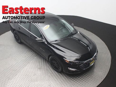 Used 2020 Chevrolet Malibu LS FWD image 3